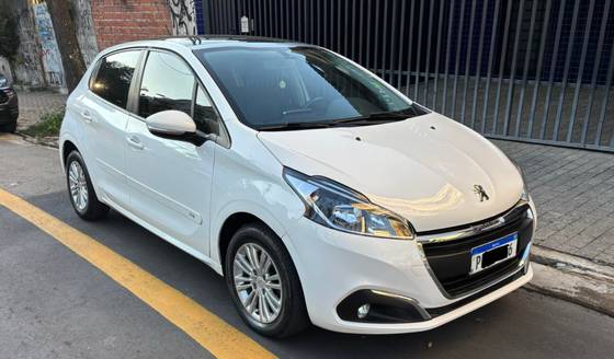 PEUGEOT 208 1.6 ALLURE 16V FLEX 4P AUTOMÁTICO PEUGEOT 208 1.6 ALLURE 16V FLEX 4P AUTOMÁTICO